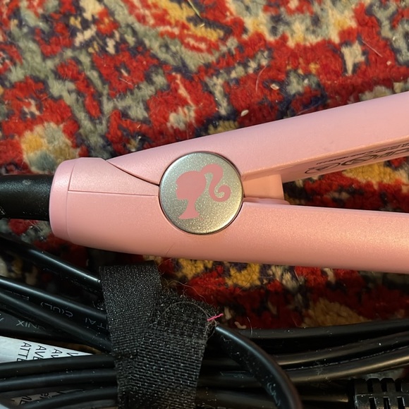 CHI x Barbie Flat Iron - Picture 3 of 7